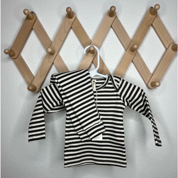 Quincy Mae Striped Set - Picture 3 of 6